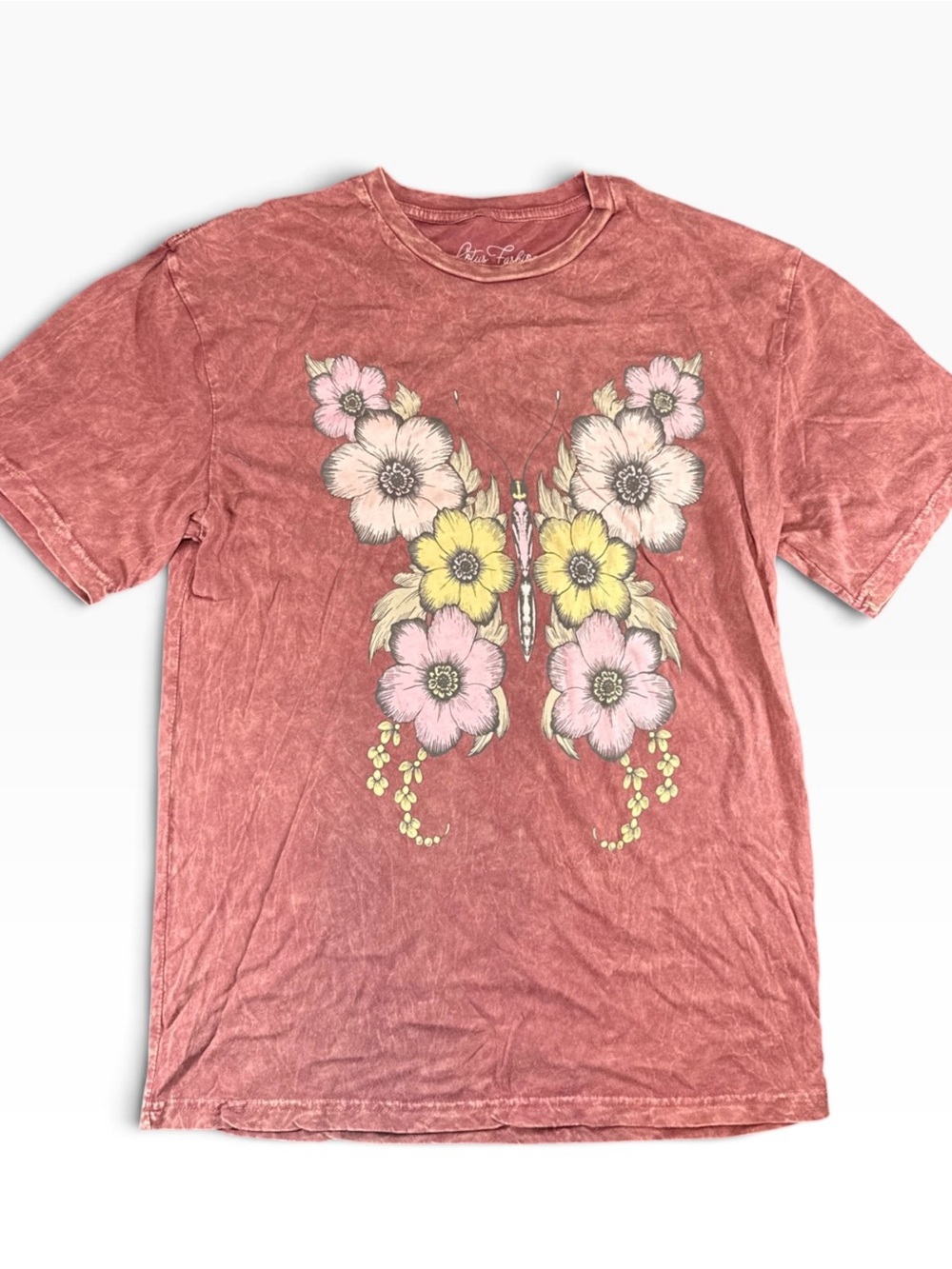 Lotus Fashion Los Angeles Women’s  Rust Pink Floral Butterfly Graphic Tee